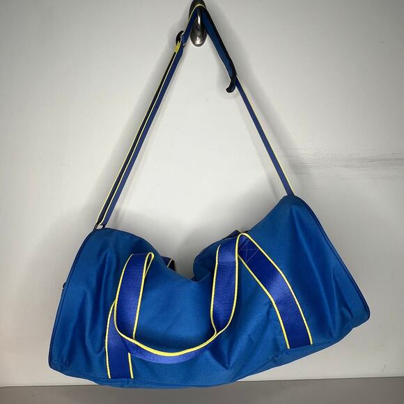 Free People Movement Blue Gym Duffle Bag NWT - Picture 6 of 11